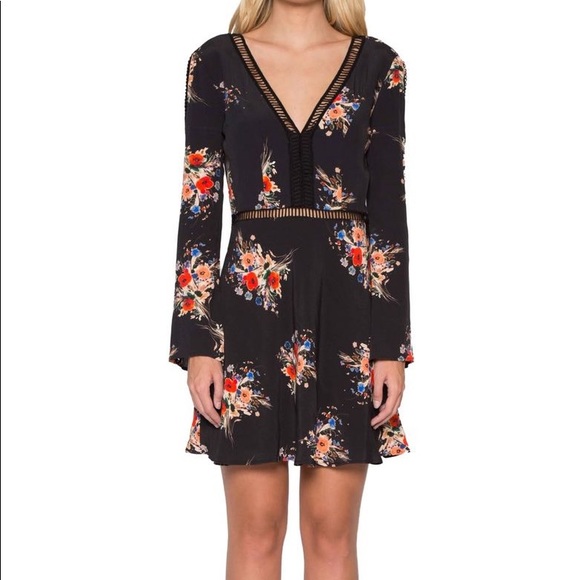 Willow & Clay Dresses & Skirts - Willow & Clay Black Floral Cut-Out Mini Dress